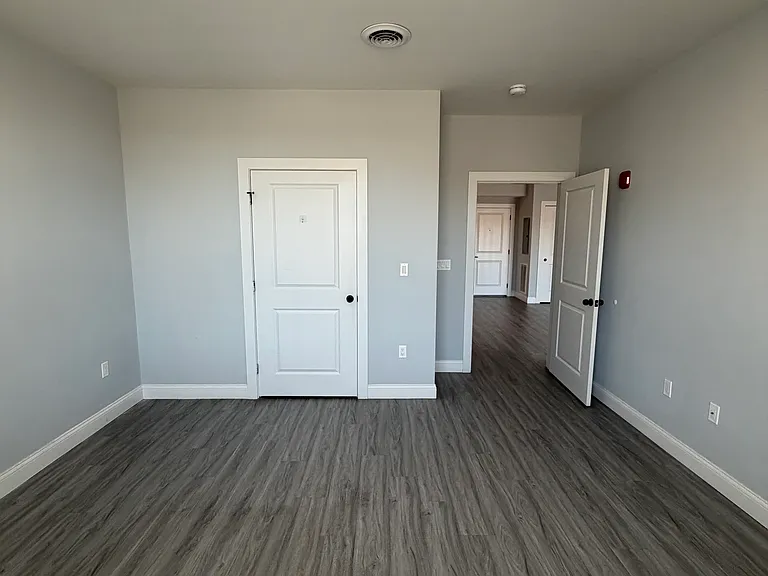 255 Washington Ave #31 — Photo 11