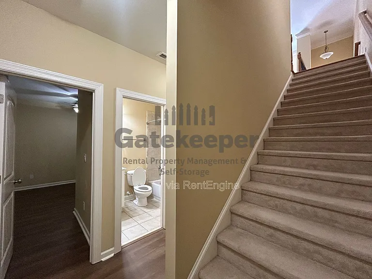 106 Lexington Vlg — Photo 15