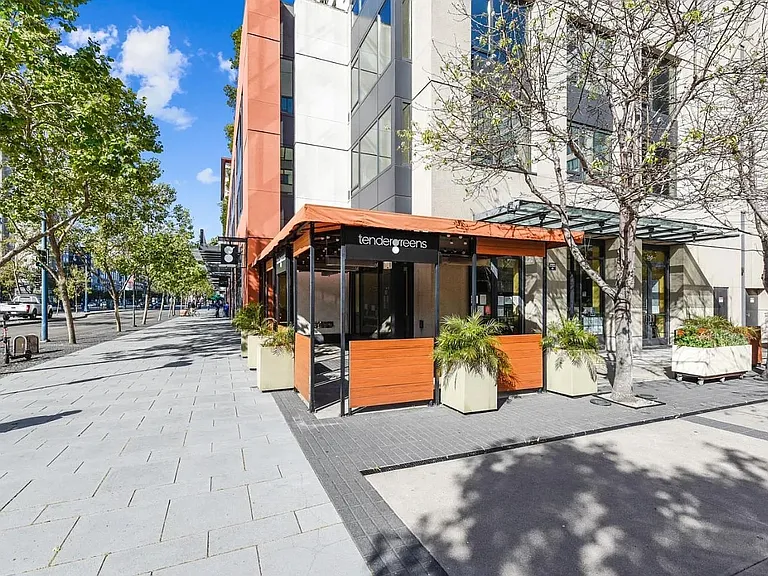 260 King St #673 — Photo 29