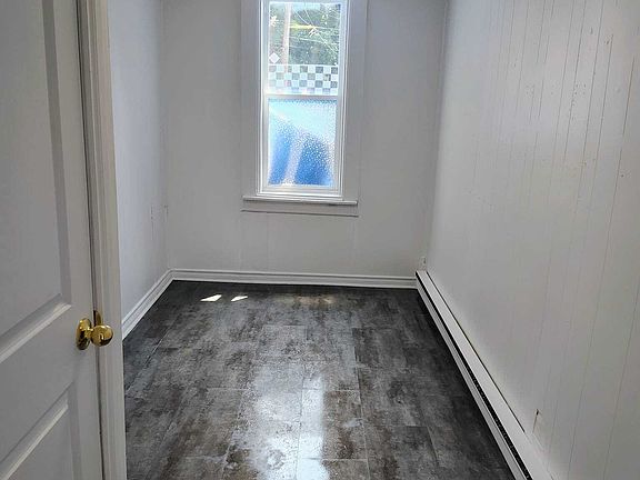 5th image of 494 Somerset St #11537598