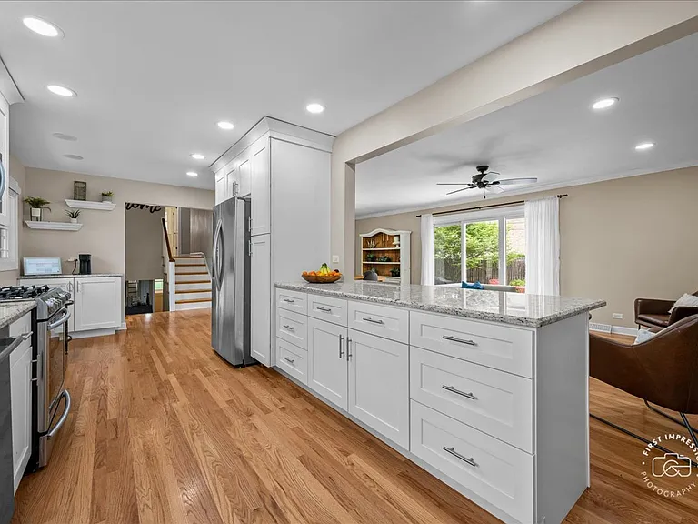 325 Hemlock Ln — Photo 10