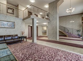5348 Lakeshore Road East, Burlington, ON L7L 4Z2