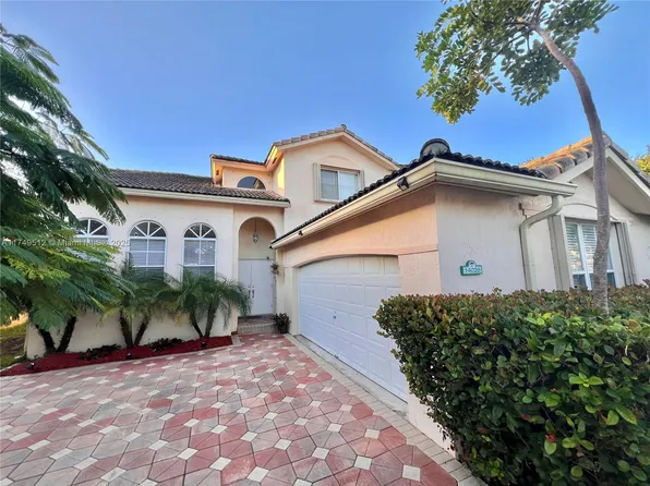14026 S Cypress Cove Cir, Fort Lauderdale, FL 33325