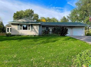 861 Kerr Dr, Akron, IA 51001