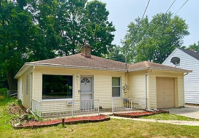 1st image of 704 E Greenlawn Ave