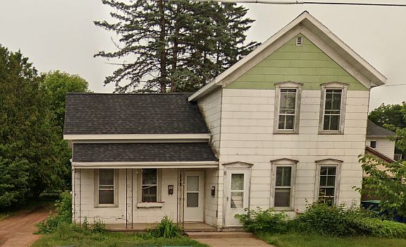 4th image of 113 1/2 S 7th St
