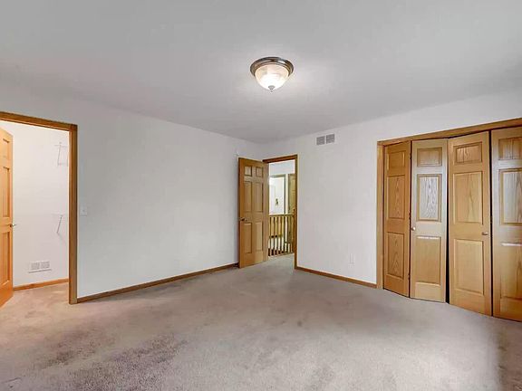 4th image of 7622 Fox Creek Ct
