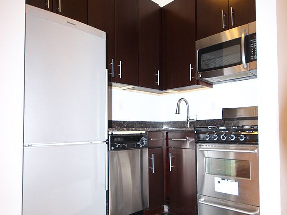 3rd image of 605 W 112th St APT 5B