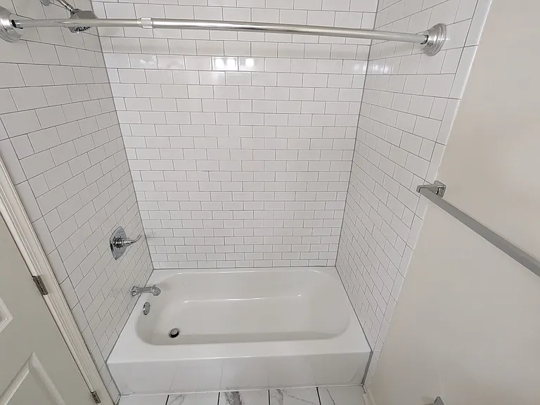 1814 Eutaw Pl #300 — Photo 10