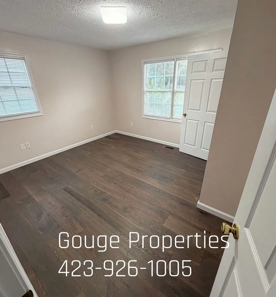 3 bed, 1048 sqft, $1,400 — Photo 3