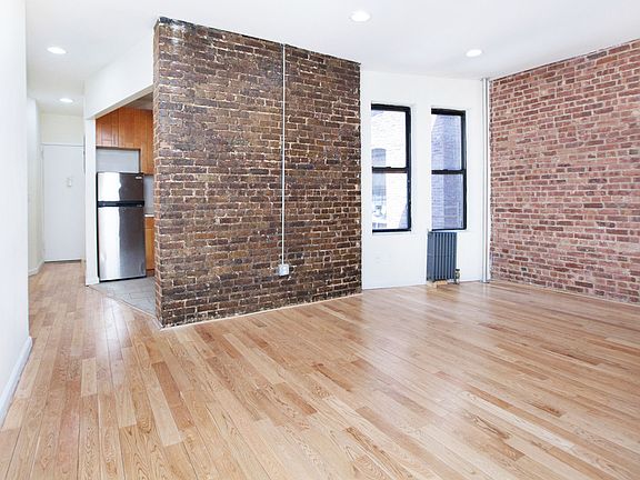 2nd image of 587 W 177th St #44A