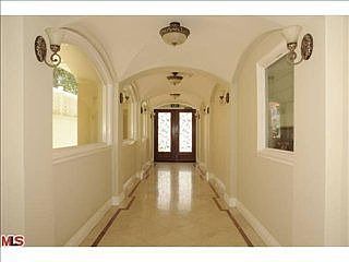 5th image of 1540 S Bentley Ave APT 401