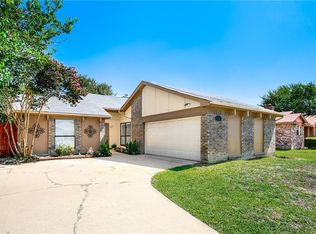 611 Rifleman Trl, Arlington, TX 76002