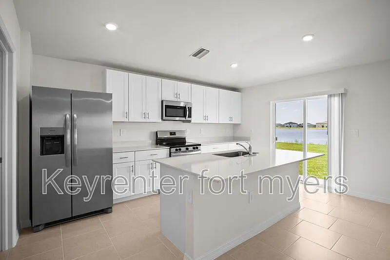 3 bed, 2.0 bath, 1500 sqft, $1,750 — Photo 1