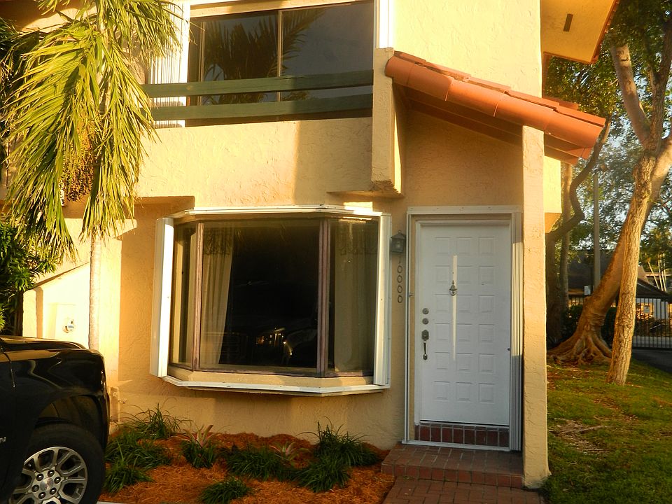 Front Of House
Corner Unit
