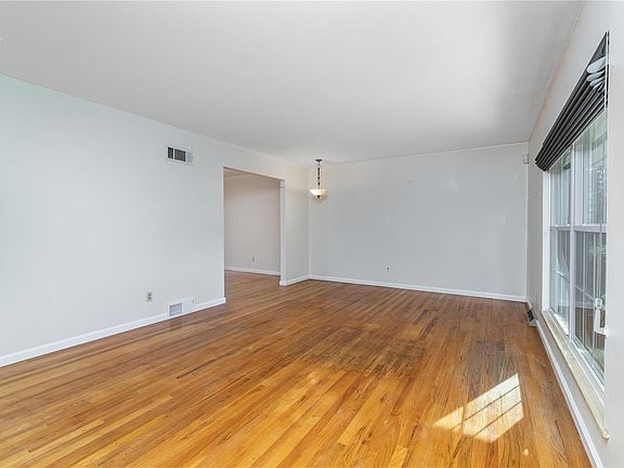 4th image of 6785 Ryan Crest Dr