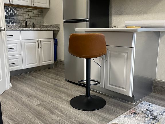 4th image of 1250 Potter Ave #2