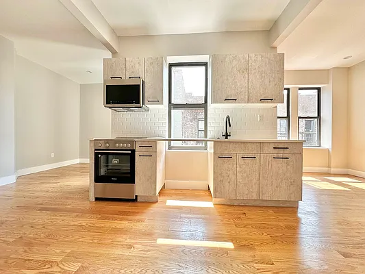 Rented by Doorway NYC, LLC | media 3