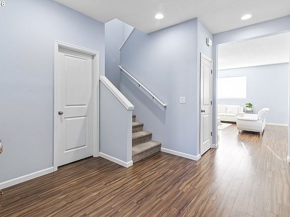 3rd image of 12613 NE 49th Way