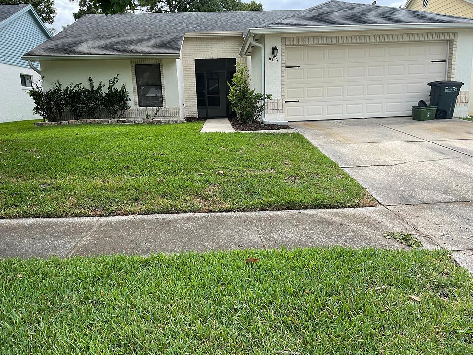 1st image of 663 Holbrook Cir