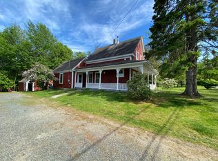 96 Point Rd, Hancock, ME 04640