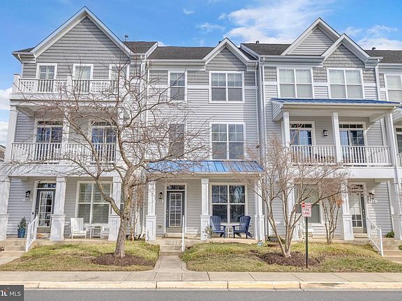 4th image of 502 Seaway Ln #25