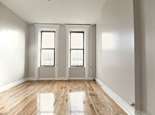 944 Kent Ave APT 3L, Brooklyn, NY 11205