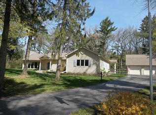 8002 Bull Valley Rd, Bull Valley, IL 60098