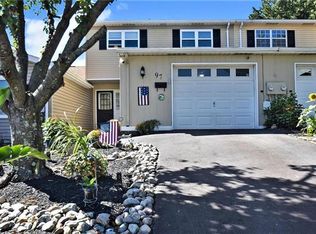 97 Stonewood Pl, Catasauqua, PA 18032