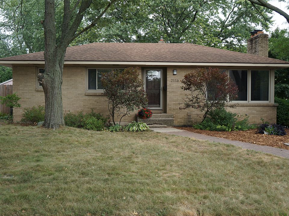 1st image of 2116 Rosewood Ave SE