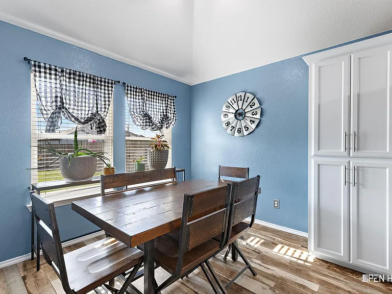 2 Evington Ct — Photo 12