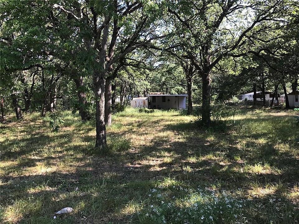 1st image of 2016 Weeping Willow Dr