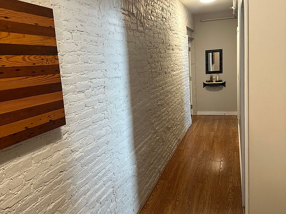 3rd image of 136 E Genesee St APT 401