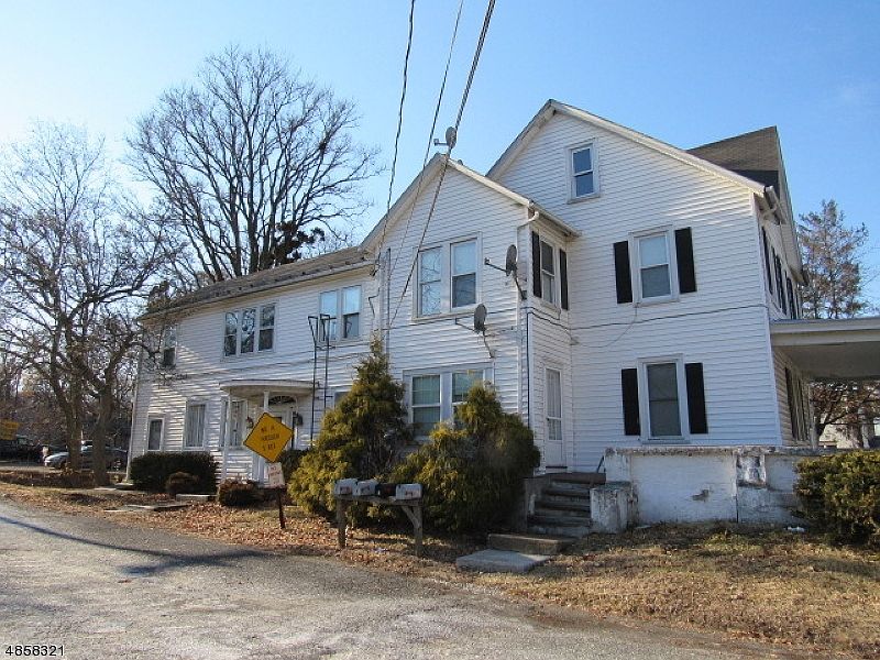 2nd image of 600 S Main St