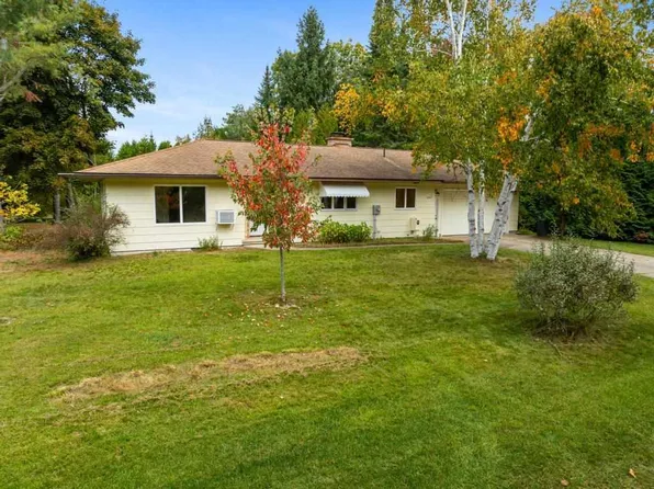 2262 Harbor Petoskey Rd, Petoskey, MI 49770