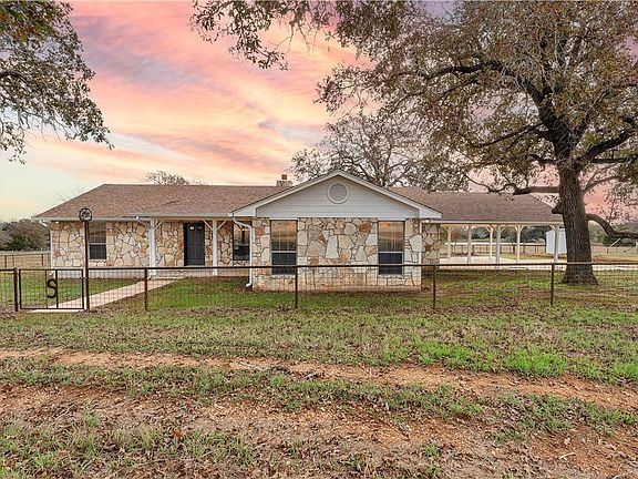 2nd image of 2569 County Road 443