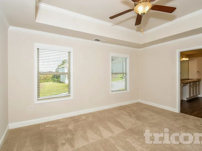 2 Ireland Ln — Photo 7