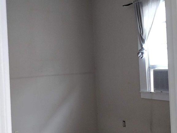 4th image of 1706 Cambronne St