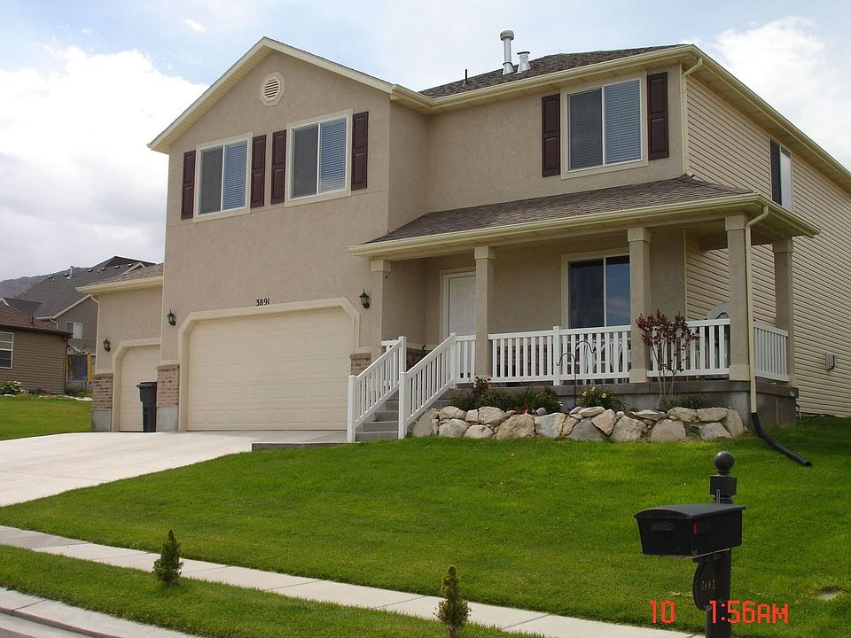 Espectacular Lake & Mountain views, 4 Bdr, 2 1/2 Baths, Walk to marine,