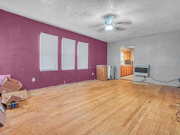 5th image of 323 W Iris Ave