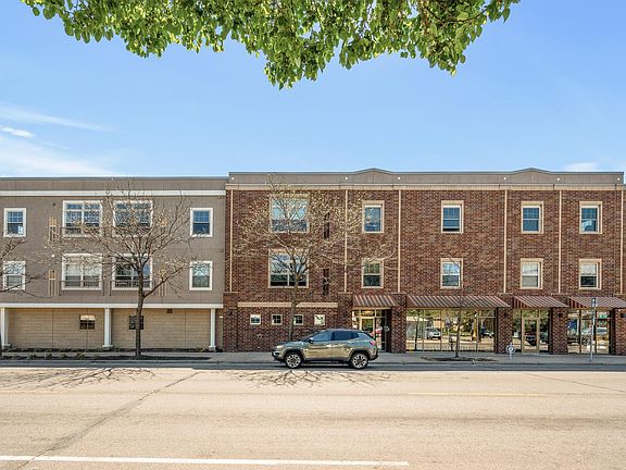 2nd image of 2803 E 38th St APT 205