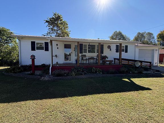 3rd image of 841 Yellow Cliff Rd