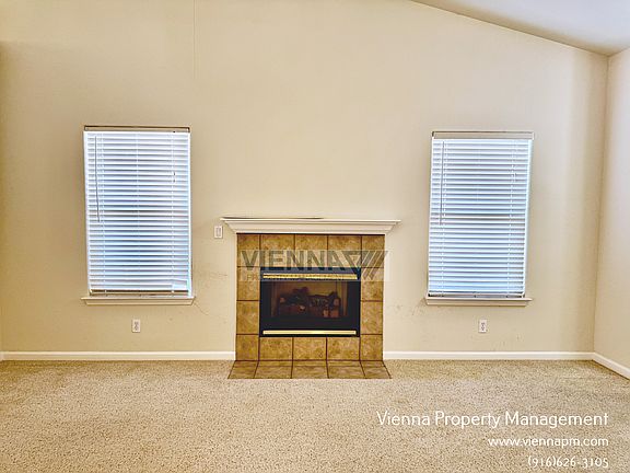 4th image of 1755 El Camino Verde Dr