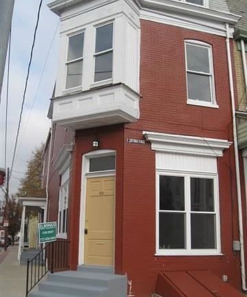 2nd image of 201 E Cottage Pl