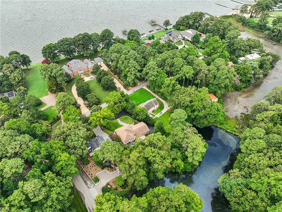 1st image of 1202 Riverside Dr