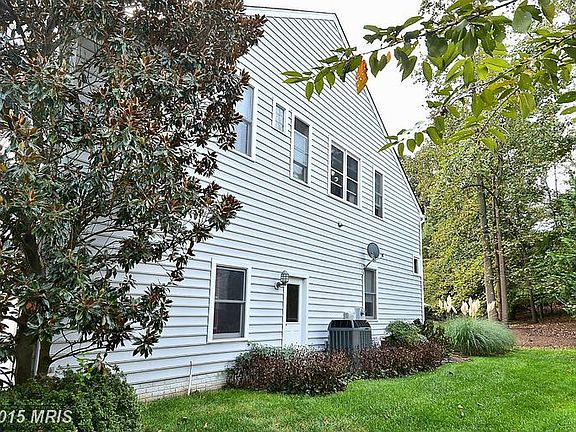 3rd image of 5704 Barbmor Ct