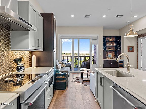 5th image of 10 Grace Street Apt 604