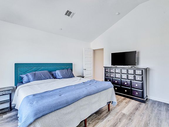 4th image of 1620 Bryant Dr Unit 2602