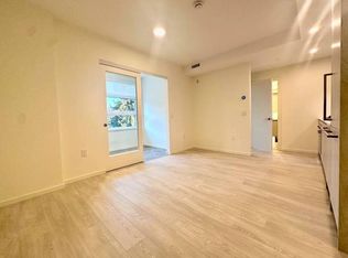 3264 Vanness Ave #1, Vancouver, BC V5R4Z6
