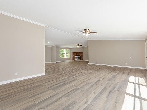 4th image of 11334 Autumn Ln